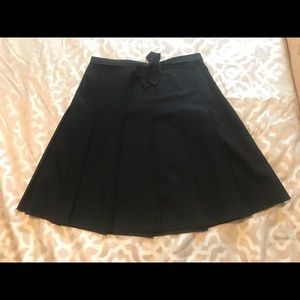 Gap black pleaded skirt